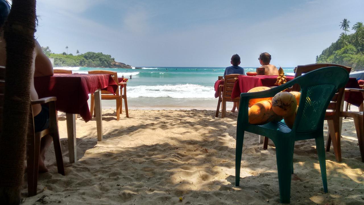 Blue Beach Paradise 디크웰라 외부 사진
