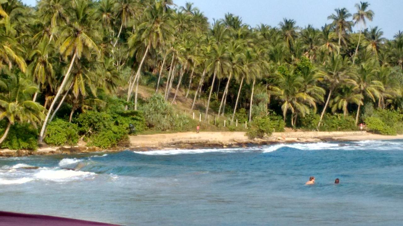 Blue Beach Paradise 디크웰라 외부 사진