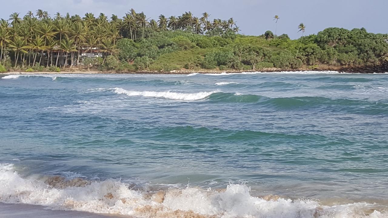 Blue Beach Paradise 디크웰라 외부 사진